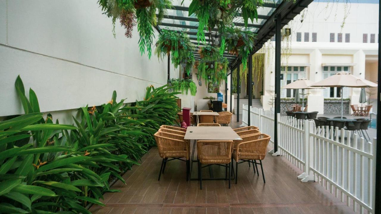 Emerald Garden International Hotel Medan Exterior foto